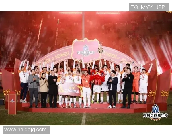 足球之夜的旋律与激情共舞在绿茵场上的欢歌盛宴