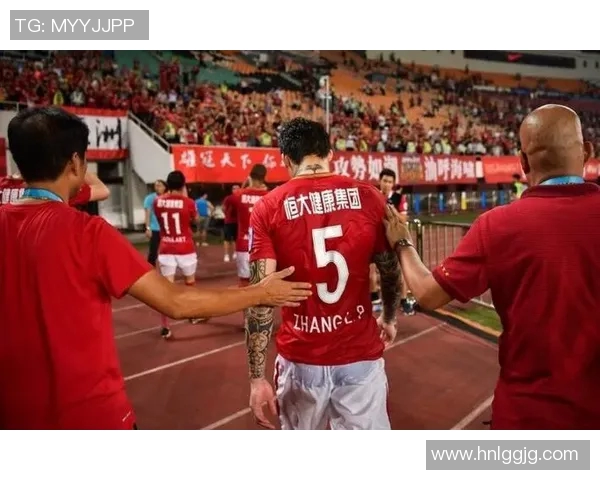 足球最新消息聚焦各大联赛动态球员转会与伤病情况一览 足球最新消息聚焦各大联赛动态球员转会与伤病情况一览